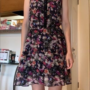 Size 6/ 36/ fits like Small floral H&M dress